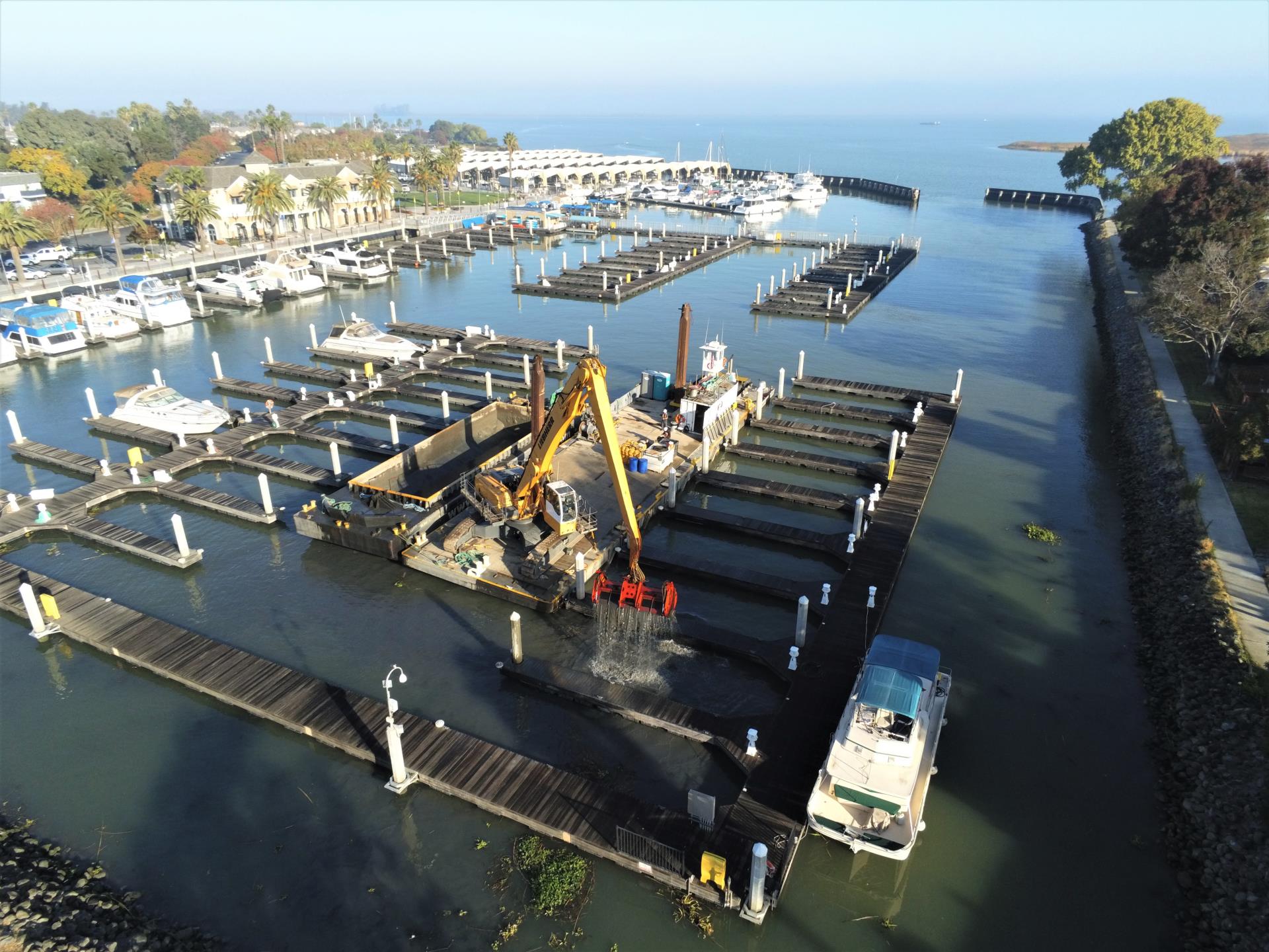 Pittsburg Dredging 2019 1